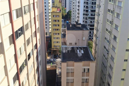 Apartamento à venda com 3 quartos, sendo 1 suíte, em Indianópolis, São Paulo, SP