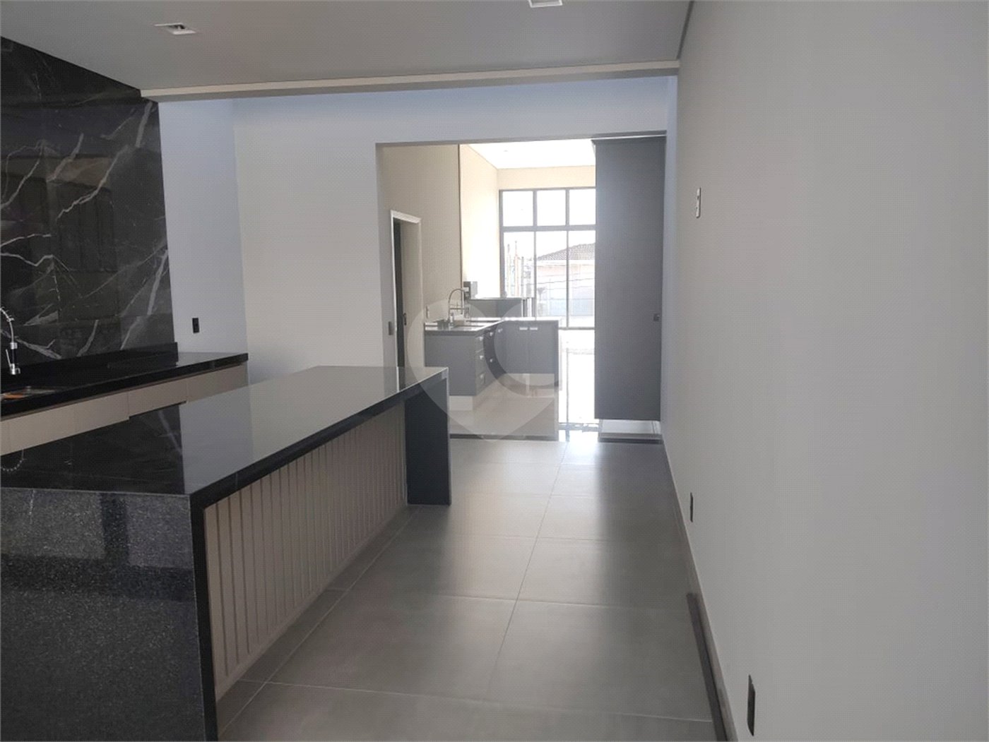 Casa à venda com 3 quartos, sendo 1 suíte,  no condomínio Madre Maria Vilac, Valinhos - SP