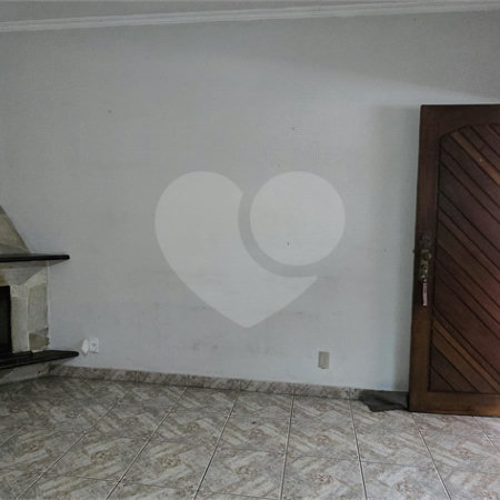 Casa à venda com 3 quartos, sendo 1 suíte, em Lar São Paulo, São Paulo, SP