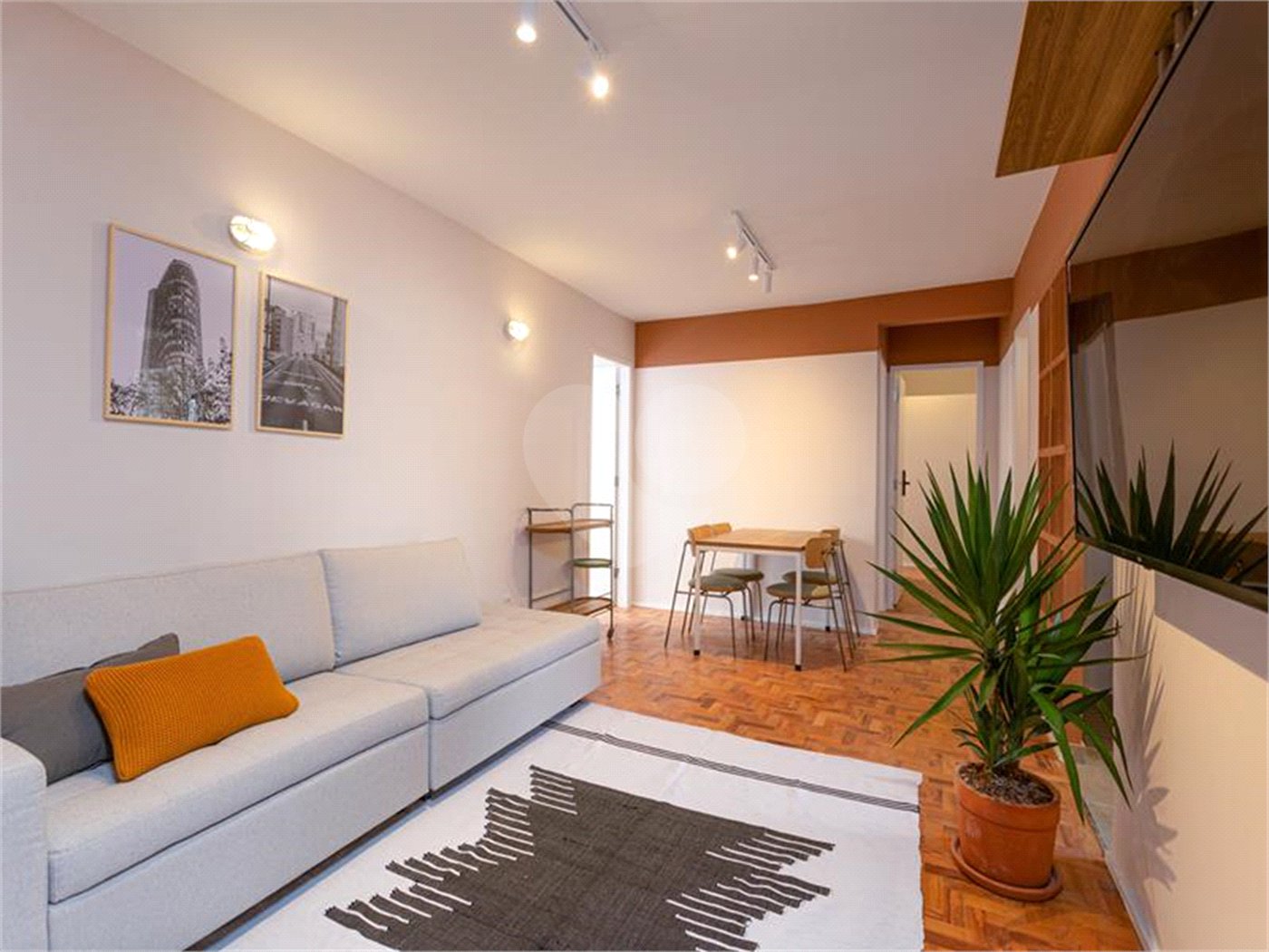 Apartamento à venda com 4 quartos, sendo 2 suítes, em Pinheiros, São Paulo, SP