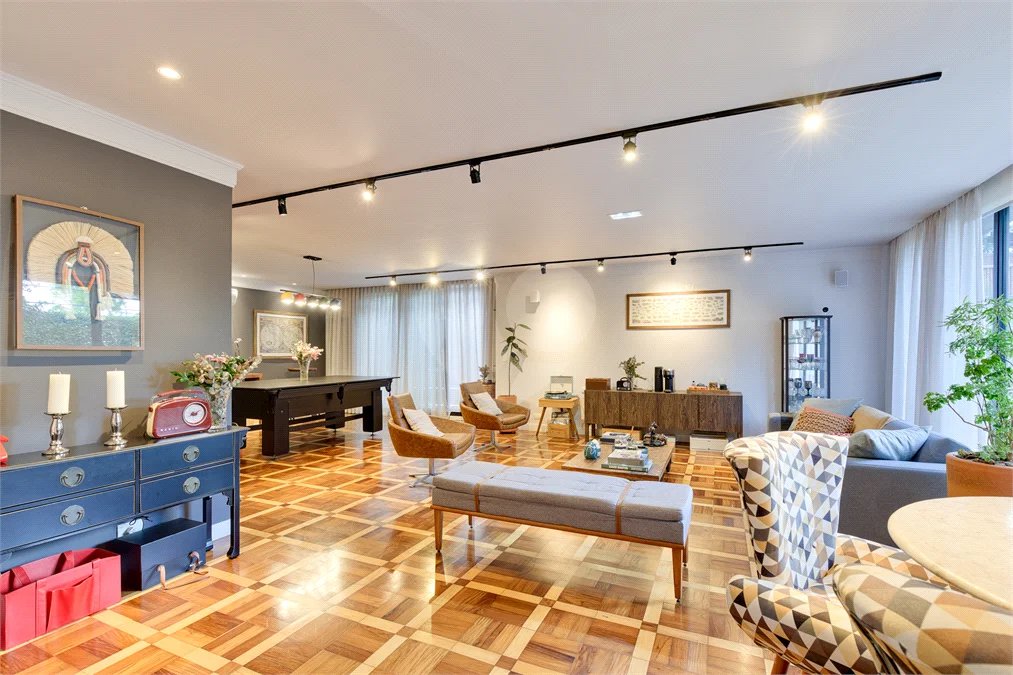 Casa à venda com 4 suítes em Granja Julieta, São Paulo, SP