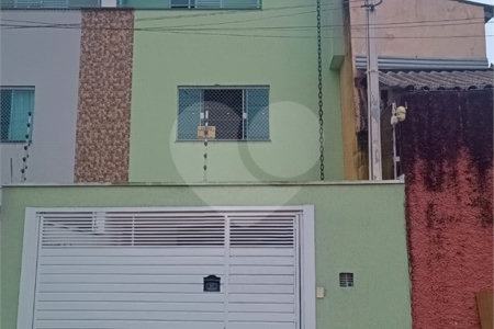 Sobrado à venda com 3 quartos, sendo 1 suíte, em Jardim do Estádio, Santo André, SP