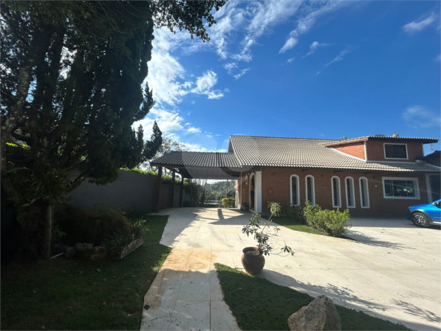Casa para alugar com 3 suítes no condomínio Alpes da Cantareira, Mairiporã - SP