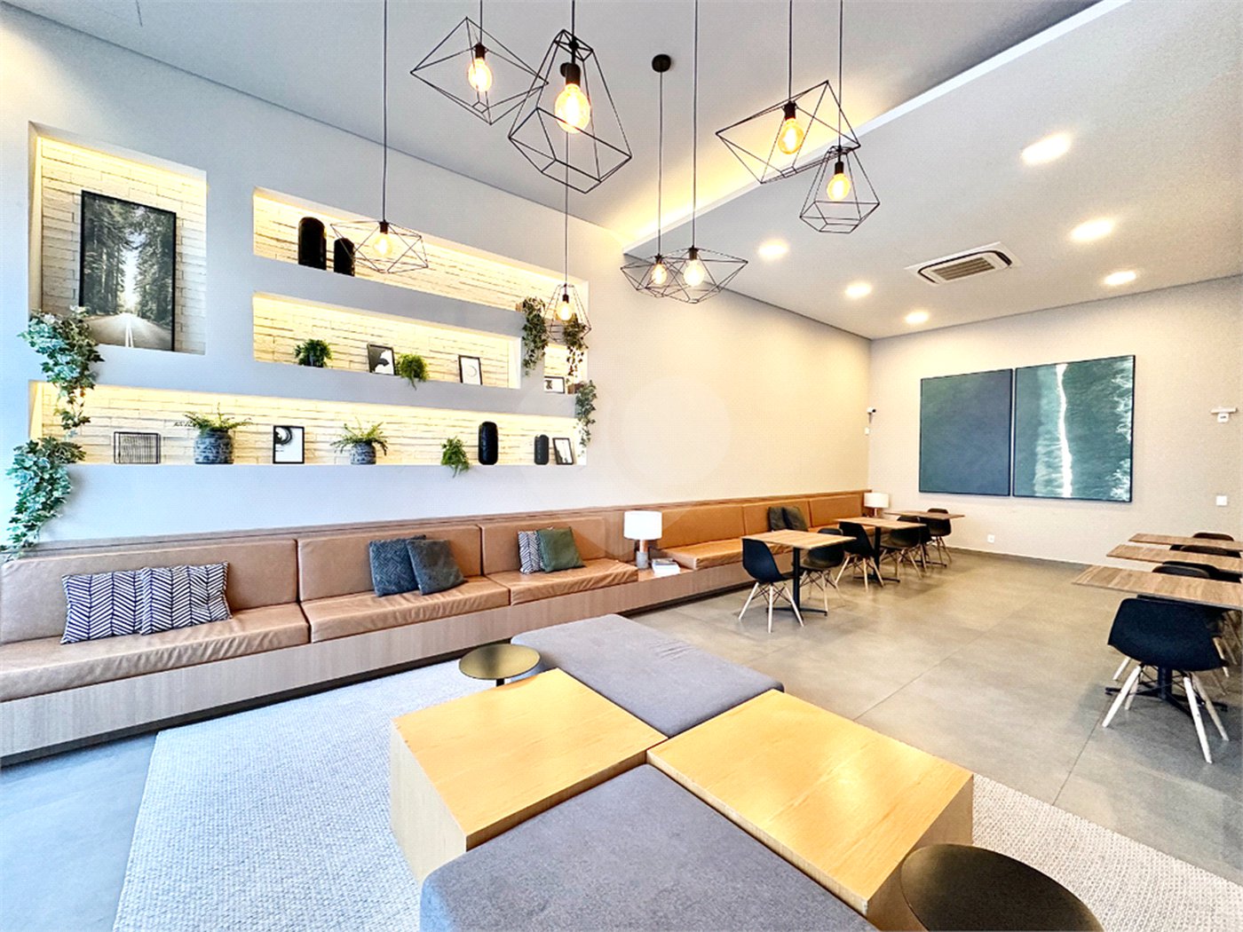 Apartamento à venda com 2 quartos, sendo 1 suíte,  em Cerqueira César, São Paulo, SP