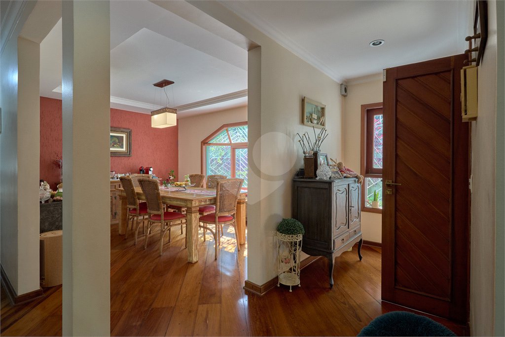 Casa Térrea à venda com 3 suítes em Granja Julieta, São Paulo, SP