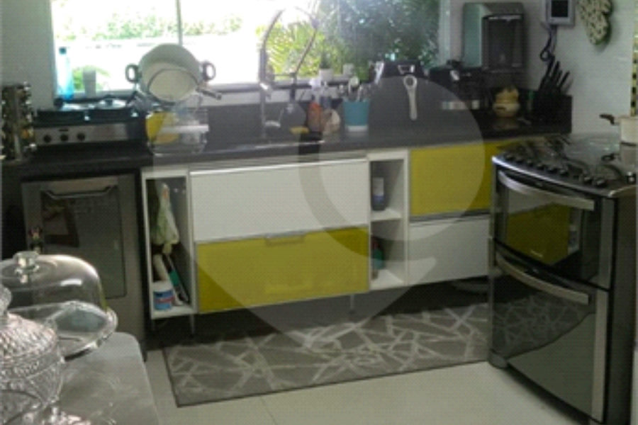 Casa Térrea à venda com 7 quartos, sendo 1 suíte, em Vila Paulicéia, São Paulo, SP