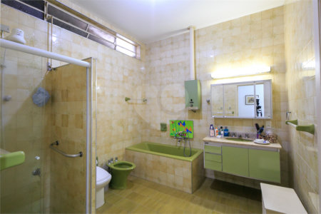 Casa Térrea à venda com 4 quartos em Campo Belo, São Paulo, SP