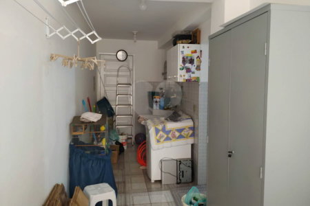 Casa à venda com 6 quartos, sendo 2 suítes, em Chora Menino, São Paulo, SP