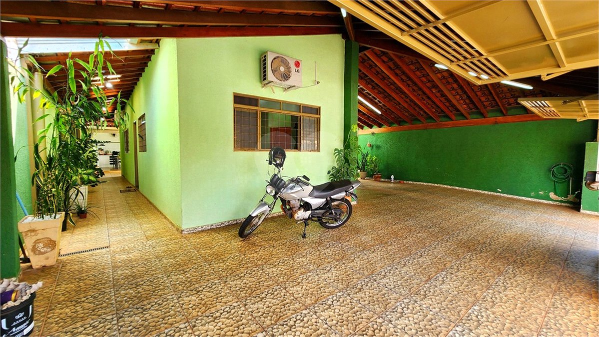 Casa à venda com 3 quartos, sendo 1 suíte, em Parque Residencial Vale do Sol, Araraquara, SP