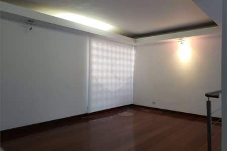 Casa à venda com 4 quartos, sendo 1 suíte,  em Vila Oliveira, Mogi das Cruzes, SP