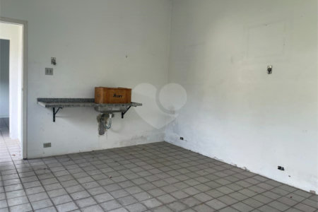Casa de Vila à venda com 3 quartos, sendo 1 suíte, em Jardim Hípico, São Paulo, SP