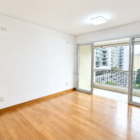 Apartamento à venda com 3 quartos, sendo 1 suíte, em Jardim das Acácias, São Paulo, SP