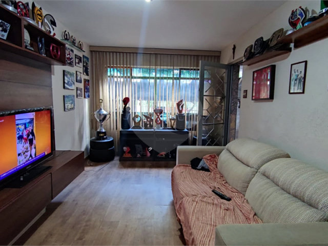 Sobrado à venda com 3 quartos, sendo 1 suíte,  em Chácara Santo Antônio, São Paulo, SP