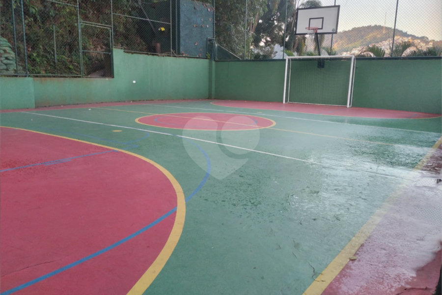Casa à venda com 4 quartos, sendo 3 suítes, no condomínio Da Serra, São Paulo - SP