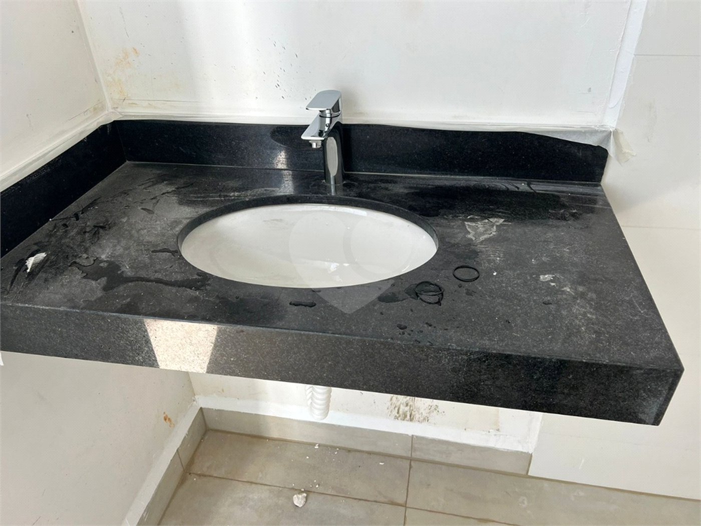 Casa à venda com 3 suítes no condomínio Vida Real, Itupeva - SP