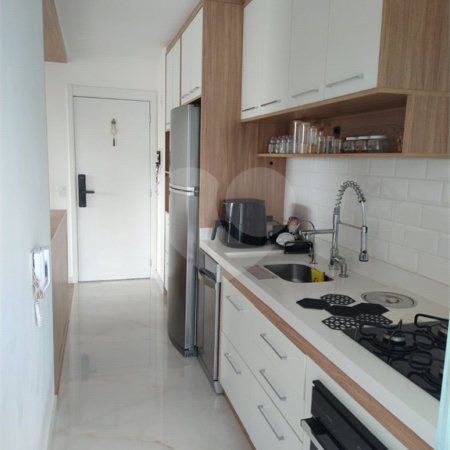 Apartamento à venda com 3 quartos, sendo 1 suíte, em Santo Amaro, São Paulo, SP