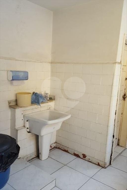Sobrado à venda com 4 quartos, sendo 1 suíte, em Vila Monumento, São Paulo, SP