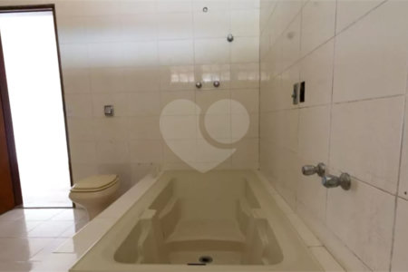 Casa à venda com 4 quartos, sendo 1 suíte, em Vila Tiradentes, São Paulo, SP