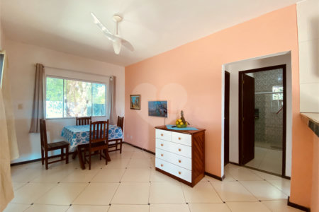 Casa em condomínio para alugar com 2 quartos, sendo 1 suíte, em Caravelas, Armação dos Búzios, RJ