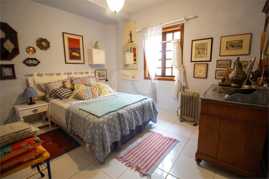 Chácara à venda com 5 quartos, sendo 4 suítes, no Centro (canguera), São Roque, SP