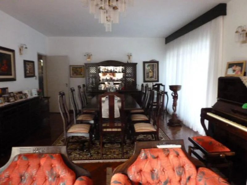 Casa Térrea à venda com 3 quartos, sendo 1 suíte,  em Caxingui, São Paulo, SP