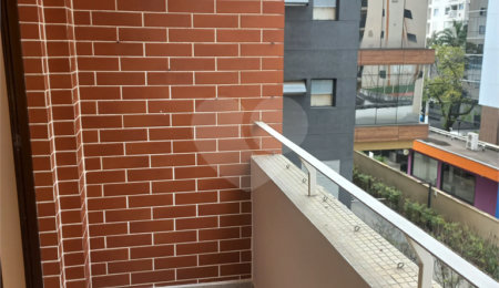 Apartamento à venda com 2 quartos, sendo 1 suíte,  em Vila Olímpia, São Paulo, SP