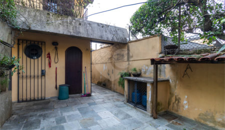 Casa à venda com 4 quartos, sendo 1 suíte,  em Campo Belo, São Paulo, SP