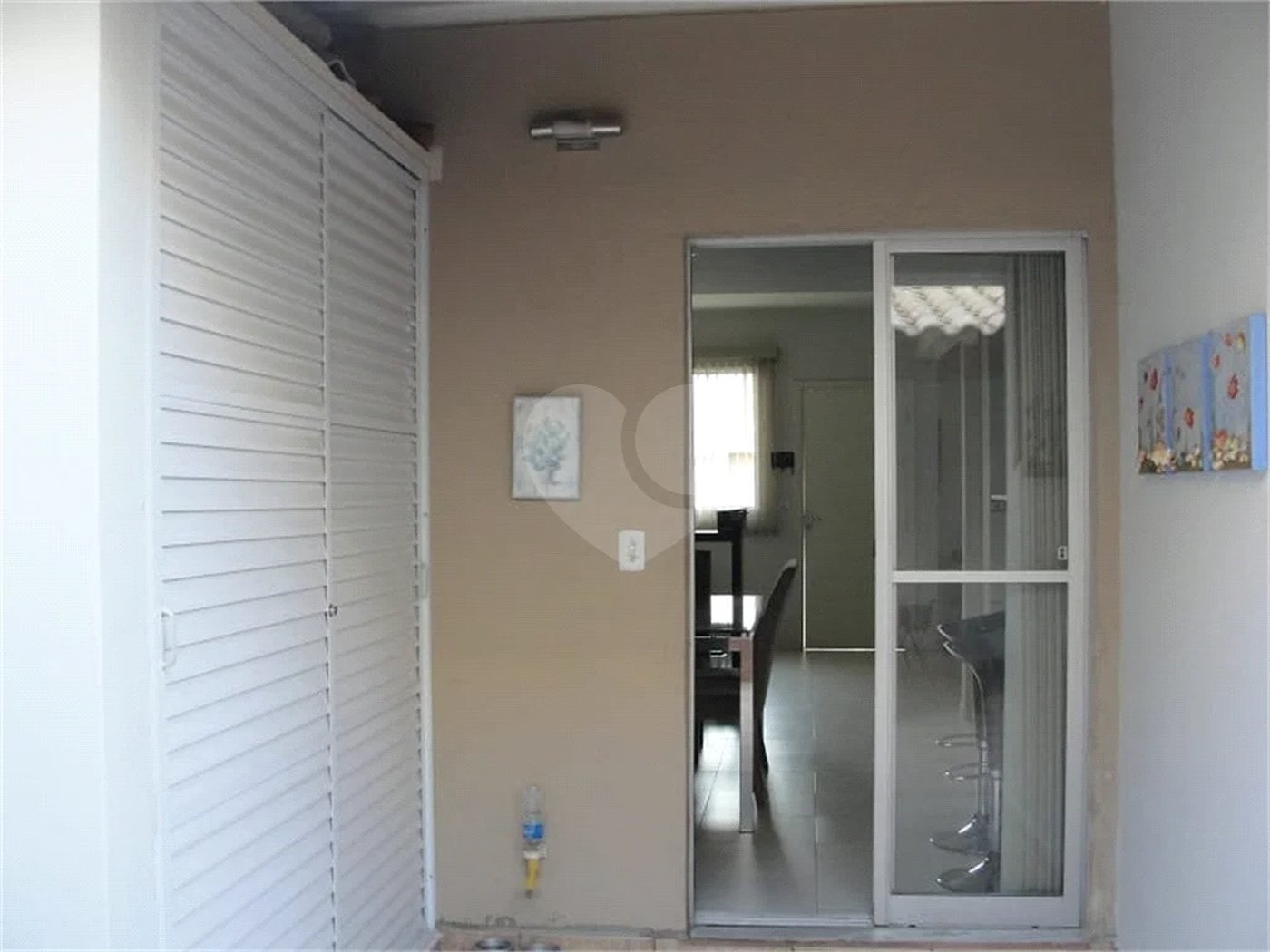 Casa à venda com 3 quartos, sendo 1 suíte, no condomínio Village Jardim Versailles, Jundiaí - SP