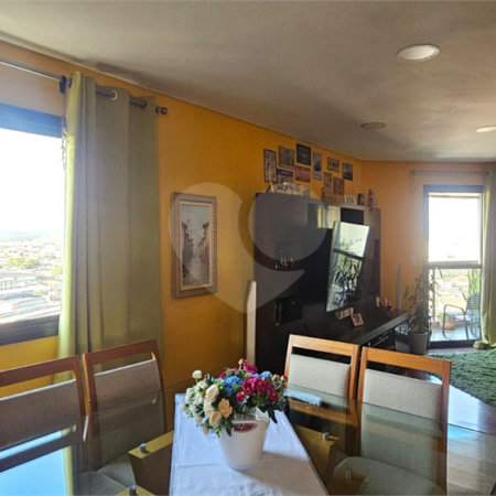 Apartamento à venda com 3 suítes em Sítio São José, Suzano, SP