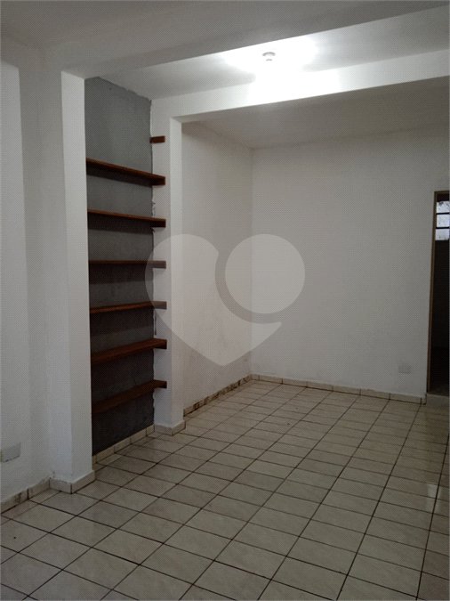 Casa à venda com 3 quartos, sendo 1 suíte,  em São Roque Country Club I, Mairinque, SP