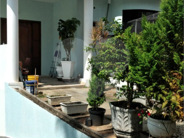 Sobrado à venda com 4 quartos, sendo 2 suítes,  em Horto, São Paulo, SP