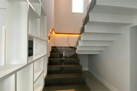 Casa à venda com 4 suítes no condomínio Portal Horizonte, Bragança Paulista - SP