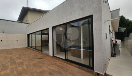 Casa à venda com 3 suítes em Jardim São Caetano, São Caetano do Sul, SP