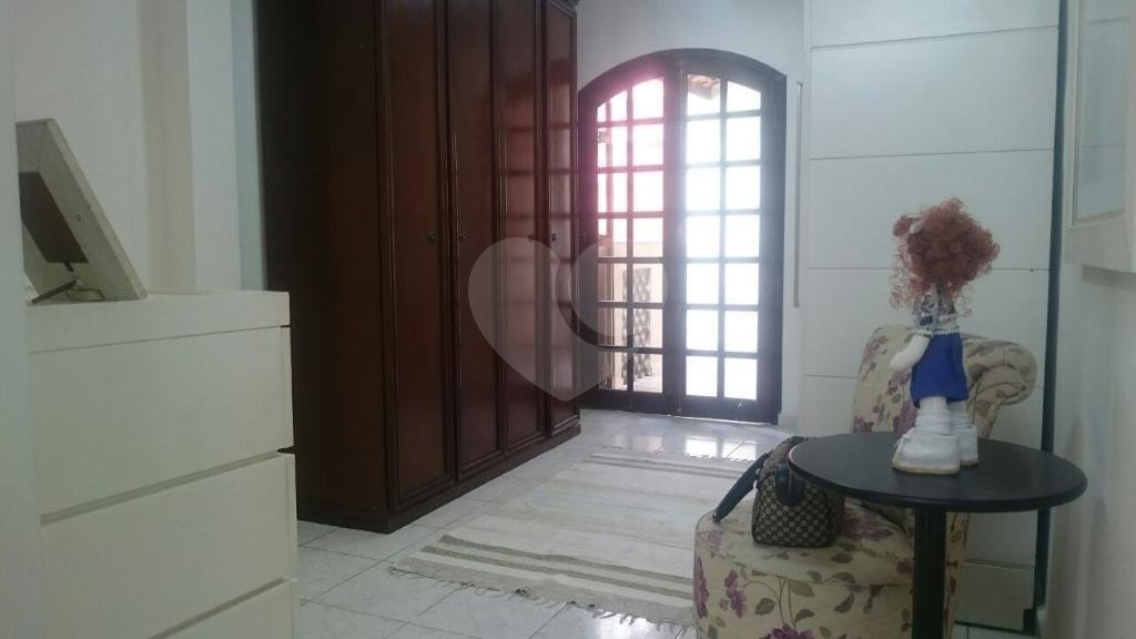 Sobrado à venda com 3 quartos, sendo 2 suítes, em Artur Alvim, São Paulo, SP