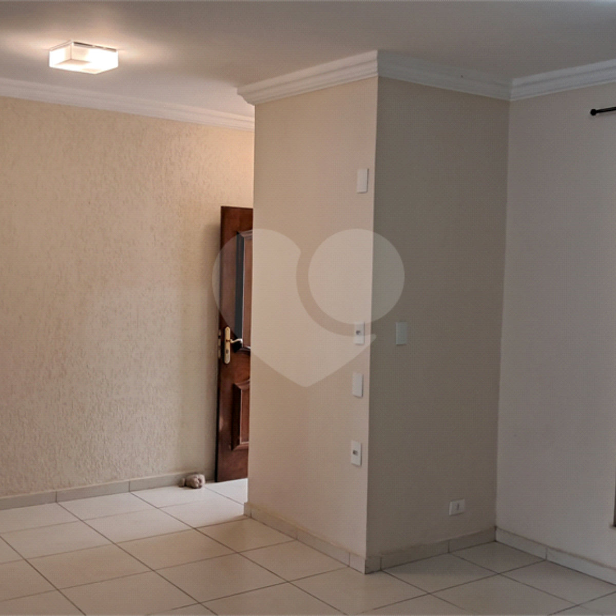 Casa à venda ou para alugar com 3 quartos, sendo 1 suíte, no condomínio Maison, São Paulo - SP