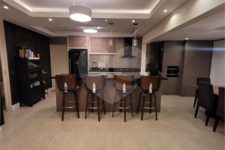 Apartamento à venda com 3 quartos, sendo 1 suíte,  em Vila Suissa, Mogi das Cruzes, SP