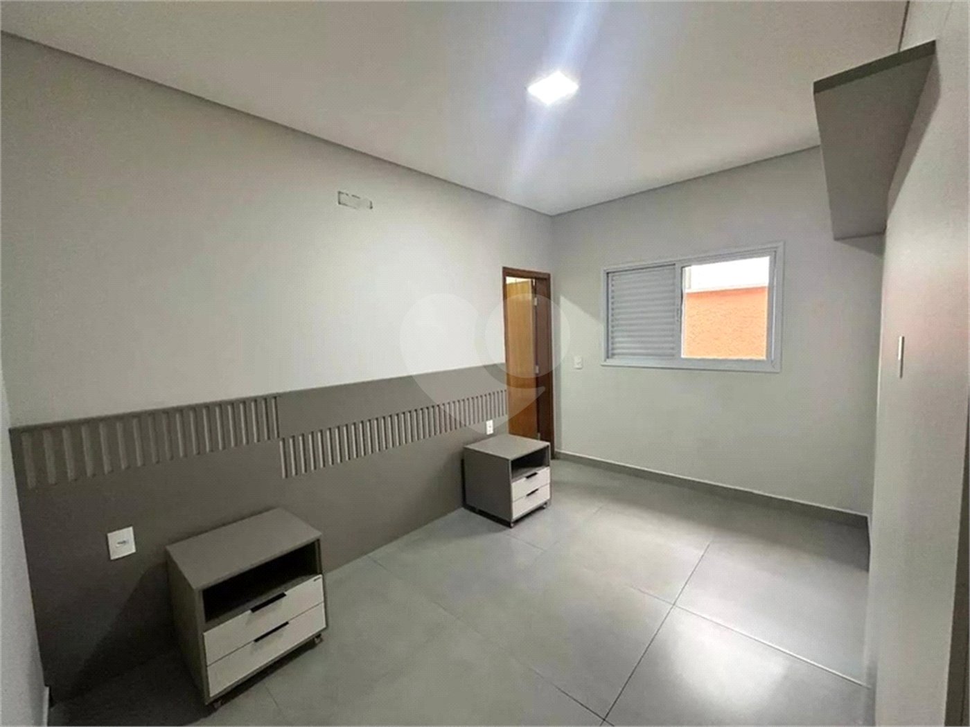 Casa à venda com 3 quartos, sendo 1 suíte, no condomínio Residencial Villa Verona, Sorocaba - SP