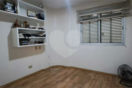 Apartamento à venda com 3 quartos, sendo 1 suíte, em MOEMA, São Paulo, SP
