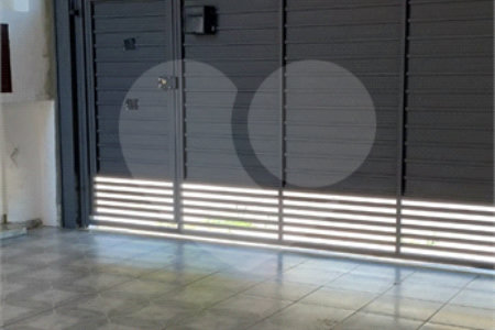 Sobrado à venda com 2 quartos em Granja Carolina, Cotia, SP