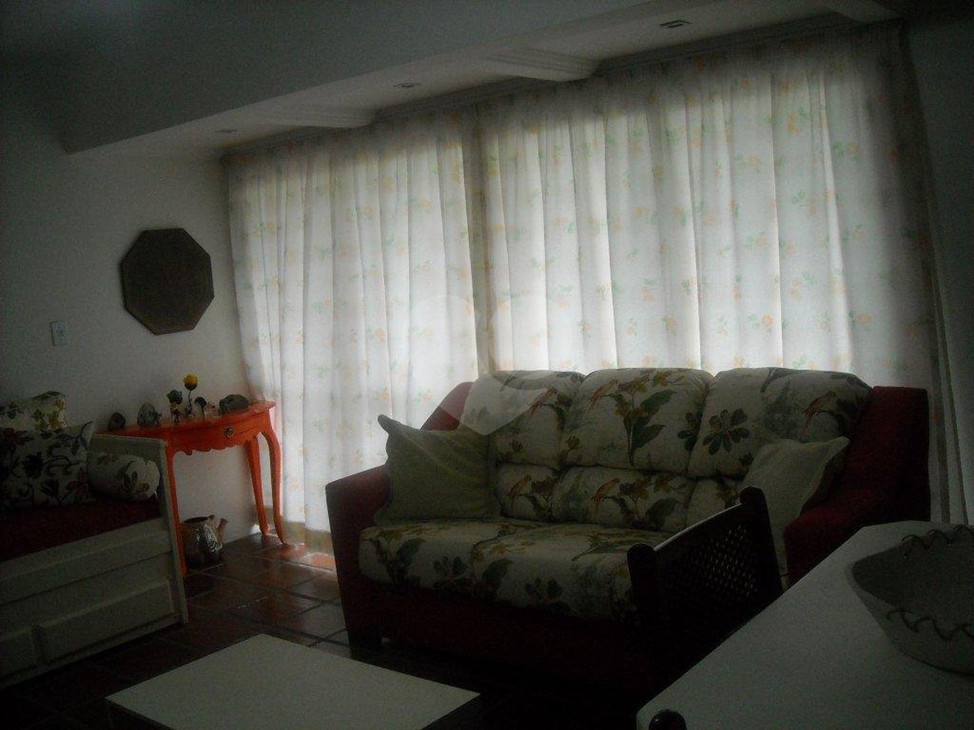 Apartamento à venda com 4 quartos, sendo 1 suíte, em Enseada, Guarujá, SP
