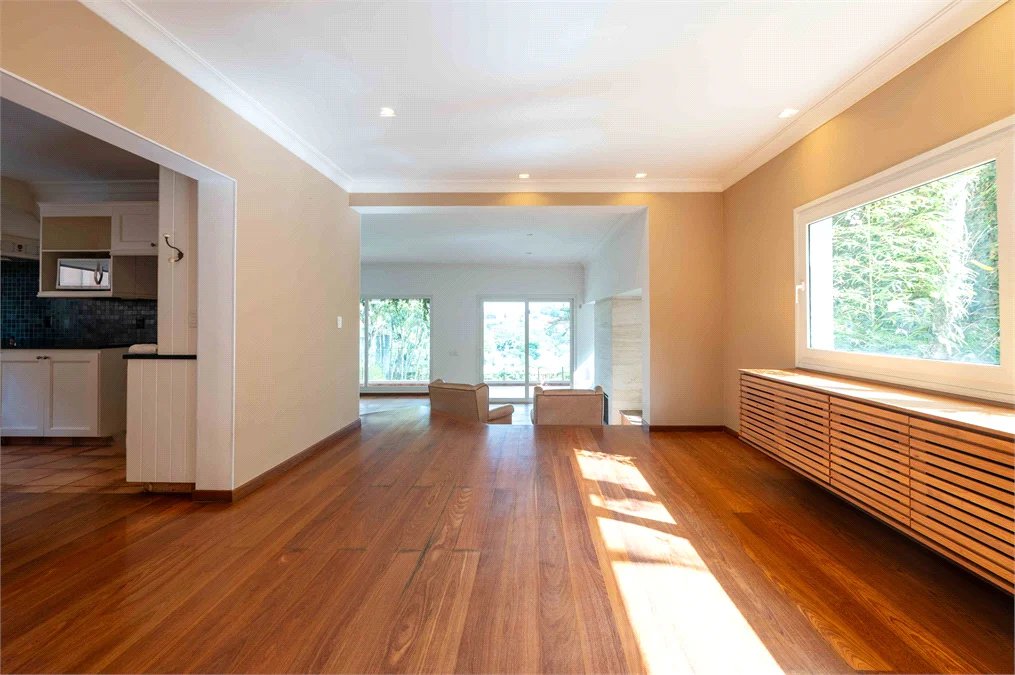 Casa à venda com 6 quartos, sendo 4 suítes,  em Morumbi, São Paulo, SP