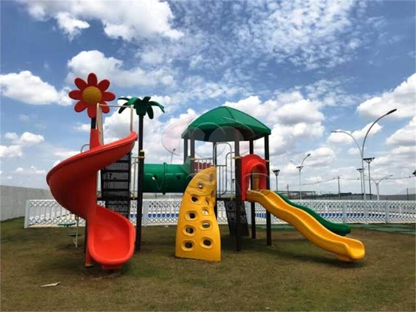 Terreno à venda no condomínio Jardim Residencial Dona Maria José, Indaiatuba - SP