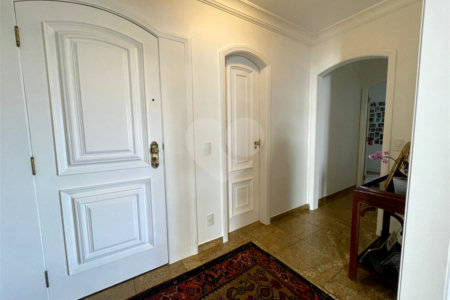 Apartamento à venda com 4 quartos, sendo 3 suítes, em Campo Belo, São Paulo, SP