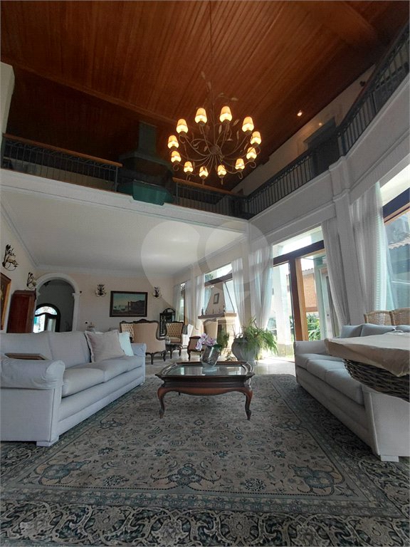 Casa à venda com 4 suítes no condomínio Ville Bourghese, São Paulo - SP