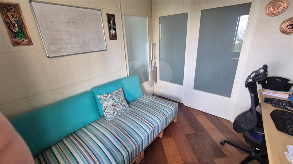 Apartamento à venda com 3 quartos, sendo 1 suíte,  em Jardim Marajoara, São Paulo, SP