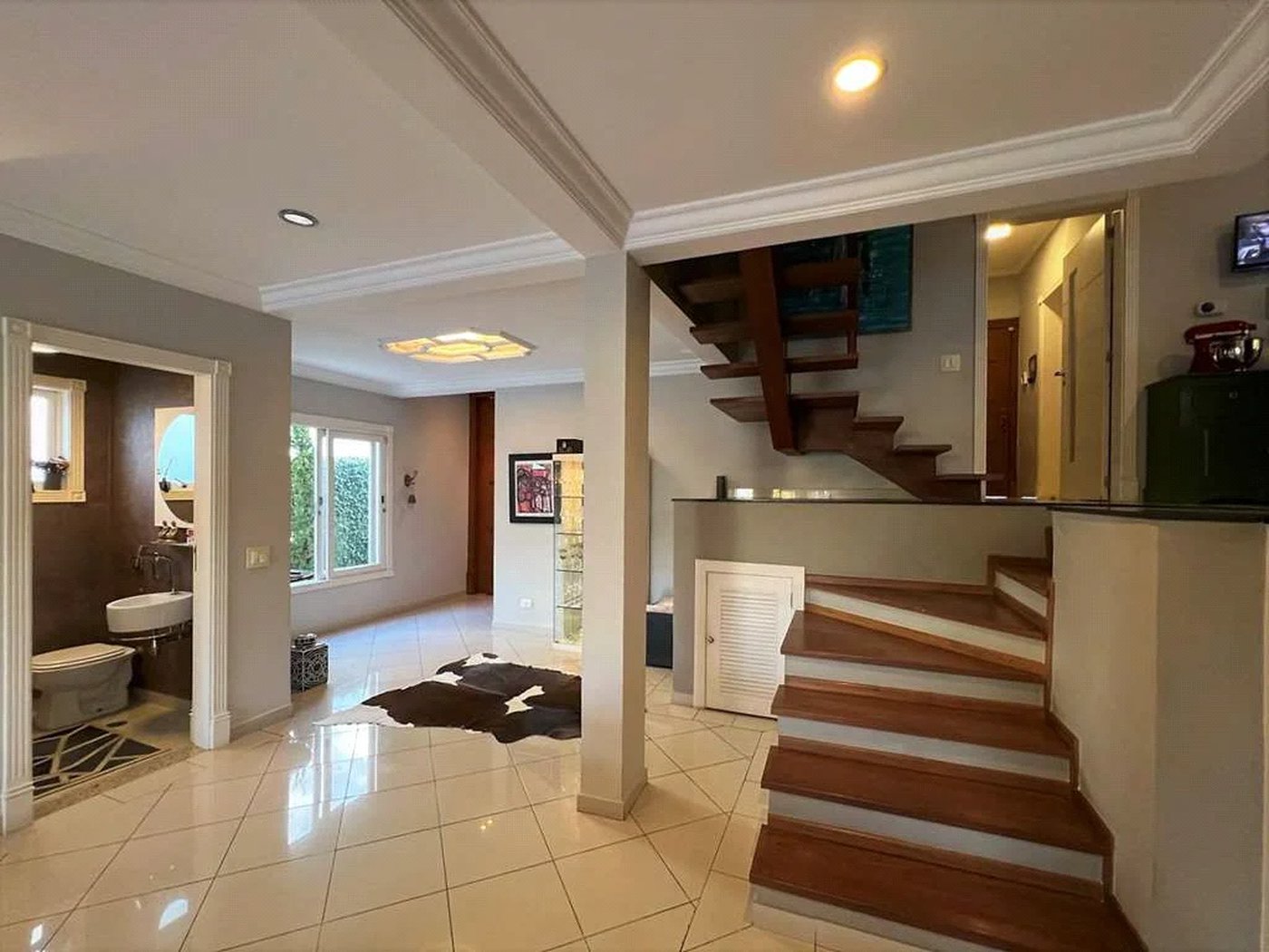 Casa à venda com 4 suítes em Vila Santo Antônio, Cotia, SP