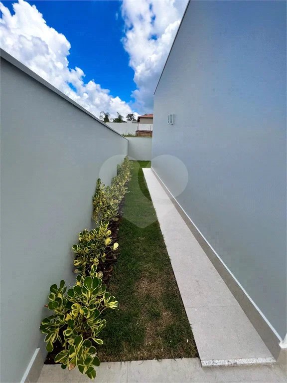 Belíssima casa à venda no Damha 2 de Piracicaba.