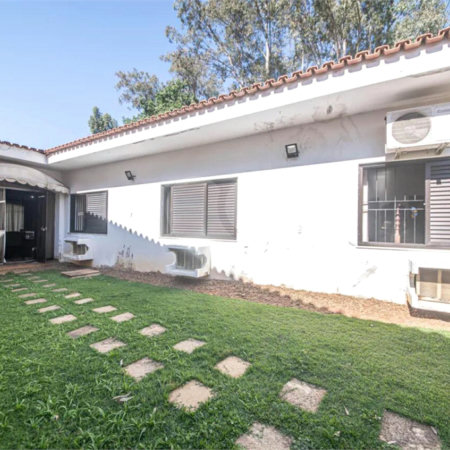 Casa Alto Padrão.Localização excelente. Venha conhecer. Agende uma visita.
