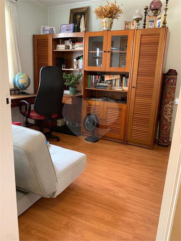 EXCELENTE APARTAMENTO 3DRMS 1STE - AREJADO E ILUMINADO NATURALMENTE