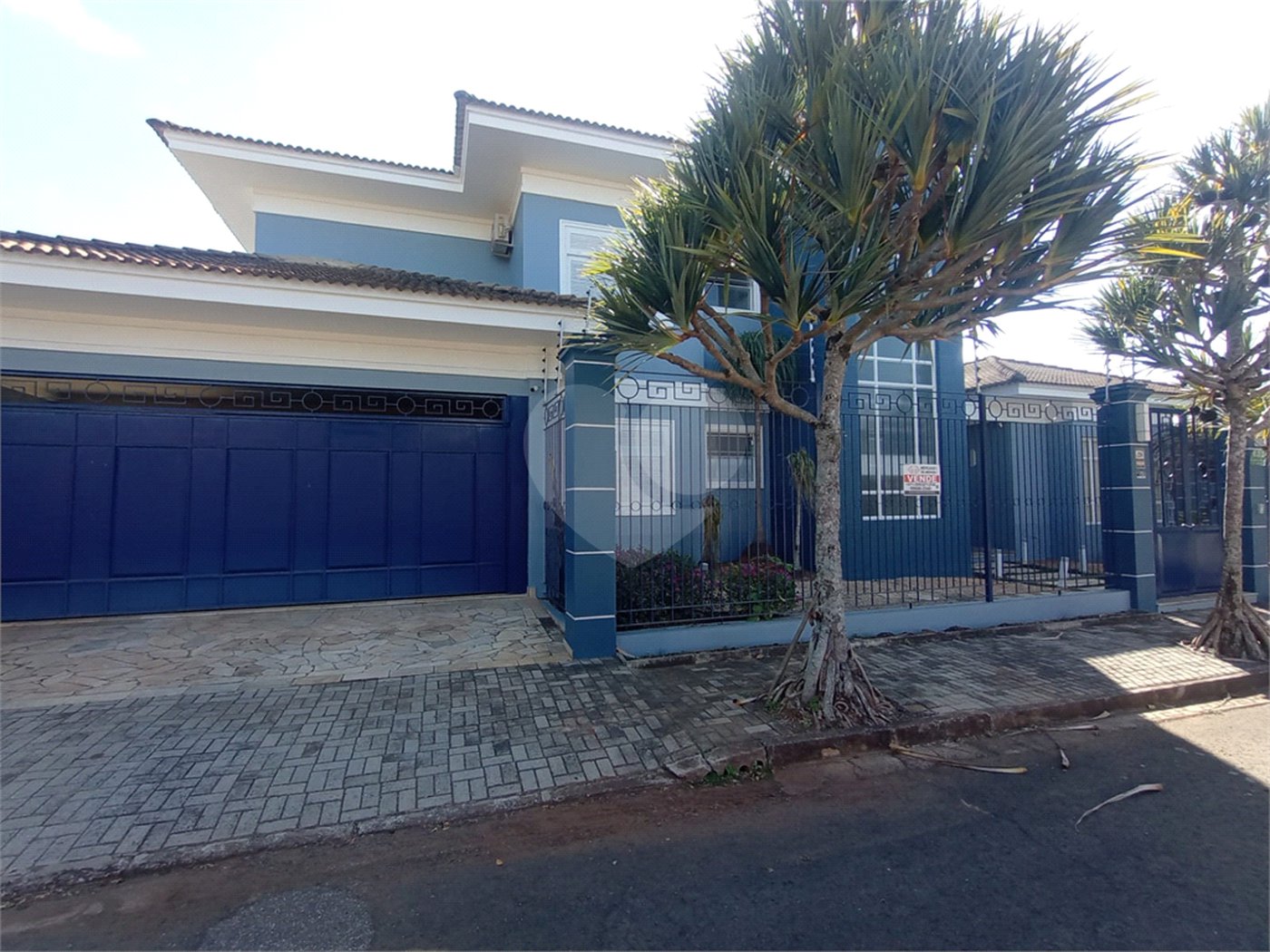 Casa à venda com 3 suítes em Vila Nastri, Itapetininga, SP